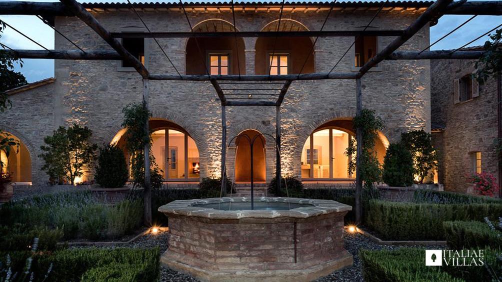 Villa dei Mandorli luxury villas umbria