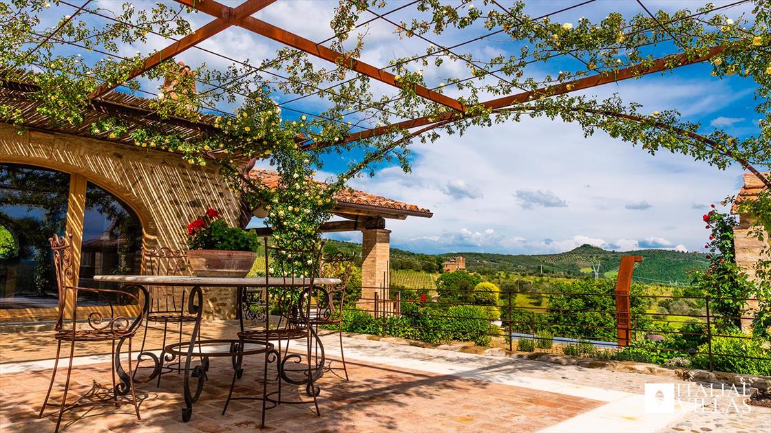 Casale del boschetto luxury villas umbria
