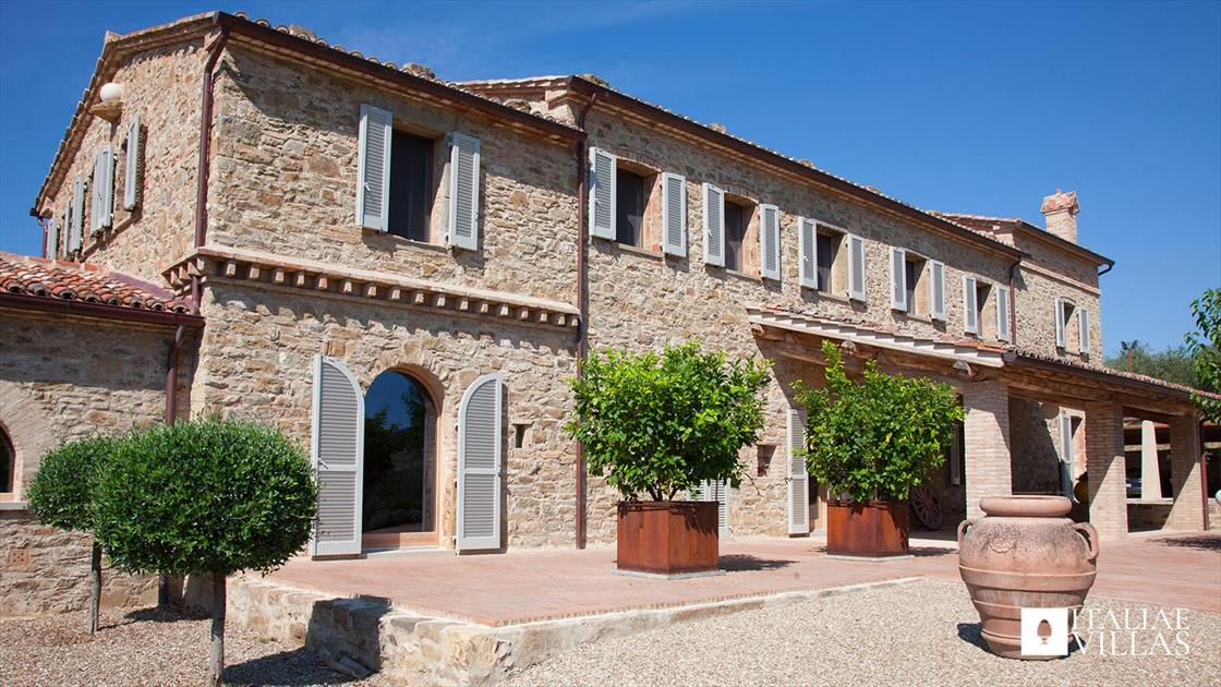 Casale del boschetto luxury villas umbria