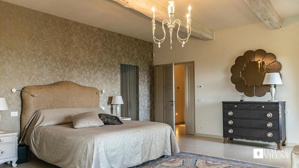 Villa dei Mandorli luxury villas umbria