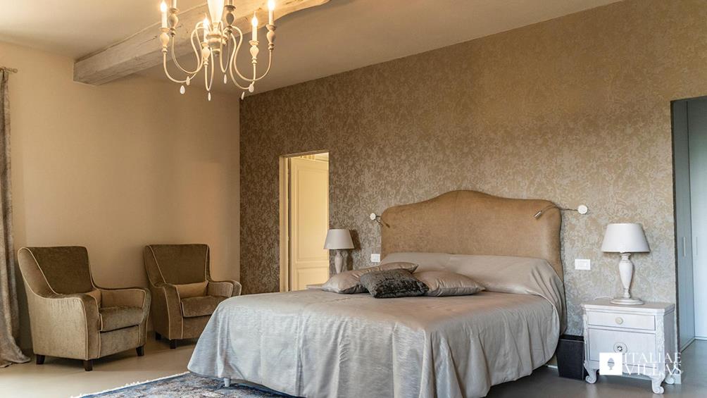 Villa dei Mandorli luxury villas umbria