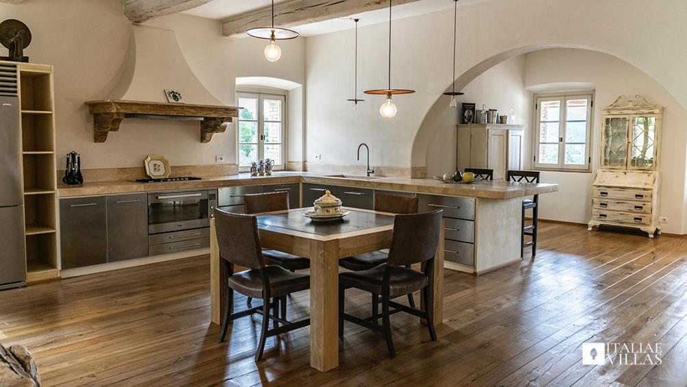 Villa dei Mandorli luxury villas umbria